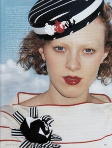 Vogue UK (April 2001) - Sea Change - 014.jpg