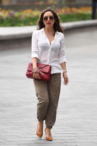         kla290420BZNimage108 .jpg