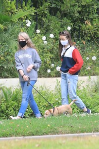         lil300420BZNimage135 .jpg