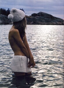 Vogue UK (January 2004) - Cold Play - 005.jpg