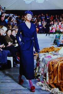2002474940_dolce-gabbana-fw-2000(3).thumb.jpg.92a312d8e6617a575275191ba2986ce3.jpg
