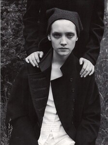 ARCHIVIO - Vogue Italia (November 1998) - A Rural Story - 001.jpg