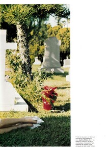 Vogue Paris (April 2001) - In Love - 006.jpg