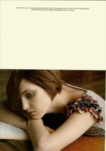 ARCHIVIO - Vogue Italia (March 2004) - Suggestions - 020.jpg