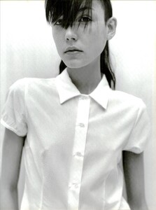 ARCHIVIO - Vogue Italia (February 2001) - People To Watch - 030.jpg