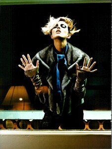 ARCHIVIO - Vogue Italia (June 2008) - Gleams - 015.jpg