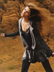 Vogue UK (November 2006) - Clean Slate - 010.jpg