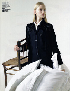 Vogue China (March 2006) - New Romantic - 011.jpg