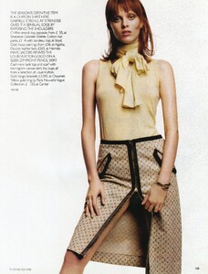 Vogue UK (February 2000) - The New Chic - 011.jpg