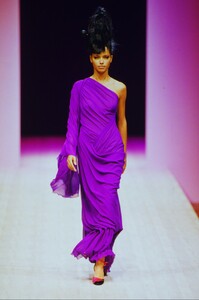 209723672_christian-lacroix-hc-fw-1999(13).thumb.jpg.1100909c3868ab58dd34c2d11c24962c.jpg