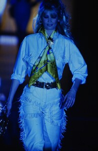 2107348754_versace-fw-1992(4).thumb.jpg.4be2c7acde3c0ccdc9a7eb3f93ea5633.jpg