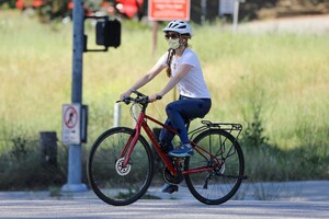         isl250420BZNimage123 .jpg