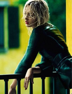 Vogue Spain - 2013 08-052.jpg