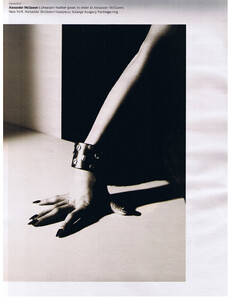 W (September 2006) - Surreal State - 010.jpg