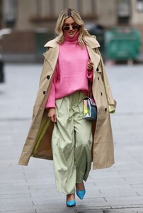         rob290420BZNimage109 .jpg