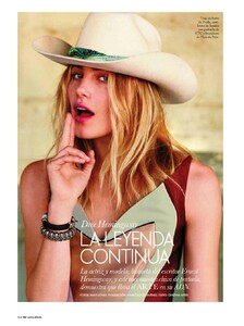 Elle Spain (April 2012) - Dree Hemingway - 002.jpg