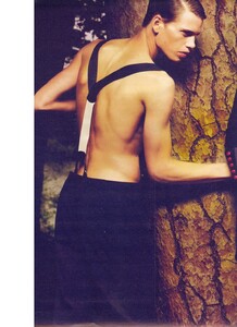 W (September 2009) - Sunday in the Park - 005.jpg