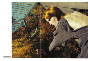 Vogue Italia (October 2008) - The New Vision - 004.jpg