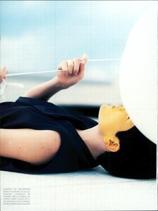 ARCHIVIO - Vogue Italia (February 1998) - Balloon - 005.jpg