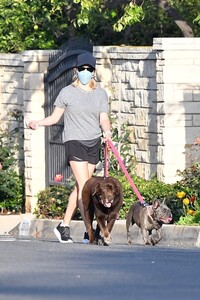       ree280420BZNimage113 .jpg