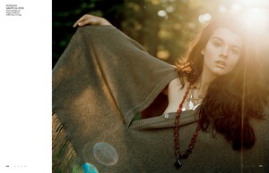 buerony - Elle Italia (December 2008) - Crystal - 005.jpg