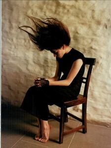 ARCHIVIO - Vogue Italia (November 1997) - Scotland - 018.jpg