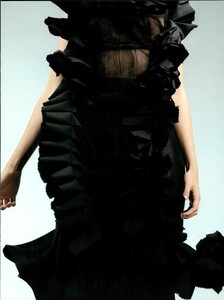 ARCHIVIO - Vogue Italia (September 1998) - Motion - 008.jpg