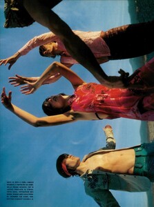 ARCHIVIO - Vogue Italia (April 1999) - Nuovi figli dei fiori - 006.jpg