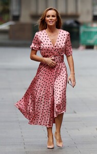         hol290420BZNimage114 .jpg