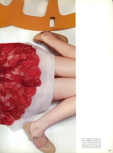 Vogue Italia (September 1997) - Eccentricità - 010.jpg