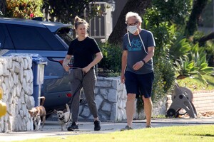       sil290420BZNimage21 .jpg