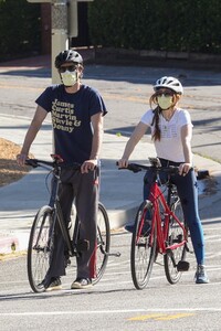         isl250420BZNimage103 .jpg