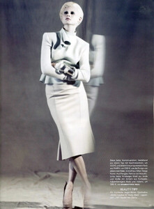 Vogue Germany (September 2008) - Neo Klassisch  - 004.jpg