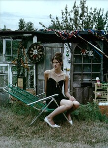 ARCHIVIO - Vogue Italia (November 2003) - Gardening Time - 007.jpg