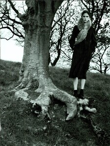 ARCHIVIO - Vogue Italia (November 1997) - Scotland - 002.jpg
