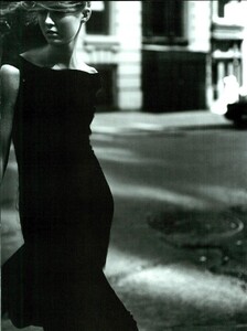 ARCHIVIO - Vogue Italia (October 1998) - Walking - 010.jpg