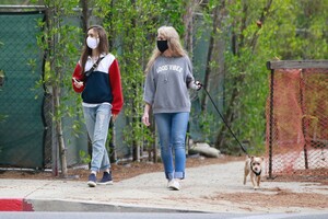         lil300420BZNimage105 .jpg