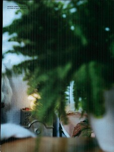 ARCHIVIO - Vogue Italia (September 2006) - Fashion Frames - 010.jpg