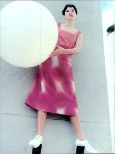 ARCHIVIO - Vogue Italia (February 1998) - Balloon - 011.jpg