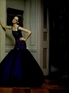 ARCHIVIO - Vogue Italia (December 2004) - Dress Up - 014.jpg