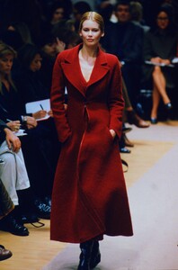 656879685_fendi-fw-1996(5).thumb.jpg.edcd4a5a2034a2bbc7913630a624160f.jpg