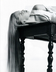 Vogue China (March 2006) - New Romantic - 009.jpg