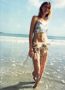 Vogue UK (July 2001) - Castaway - 006.jpg