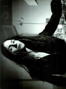 ARCHIVIO - Vogue Italia (March 1999) - Riders in the Wind '99 - 015.jpg