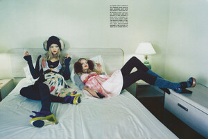 Vogue Italia (May 2008) - The Now Mix'n' Match - 005.jpg