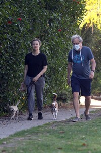       sil290420BZNimage11 .jpg