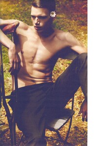 W (September 2009) - Sunday in the Park - 004.jpg