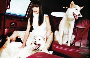 angrywaif - Vogue UK (September 1999) - Action Girl - 008.jpg