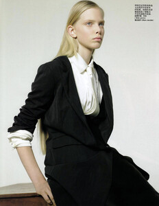 Vogue China (March 2006) - New Romantic - 005.jpg