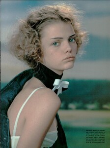 ARCHIVIO - Vogue Italia (August 2004) - Chic Sizzling Cool - 008.jpg